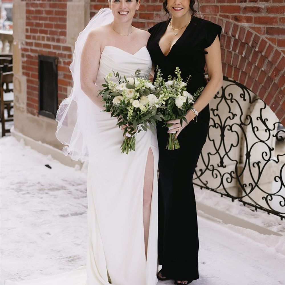 Norma Kamali NWT V Neck Rectangle Gown in Black